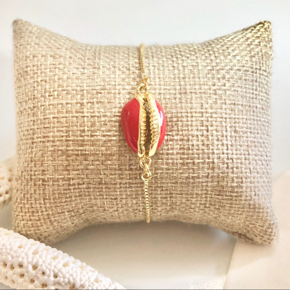 Gold plated adjustable charm bracelet 3 for $45 🌺